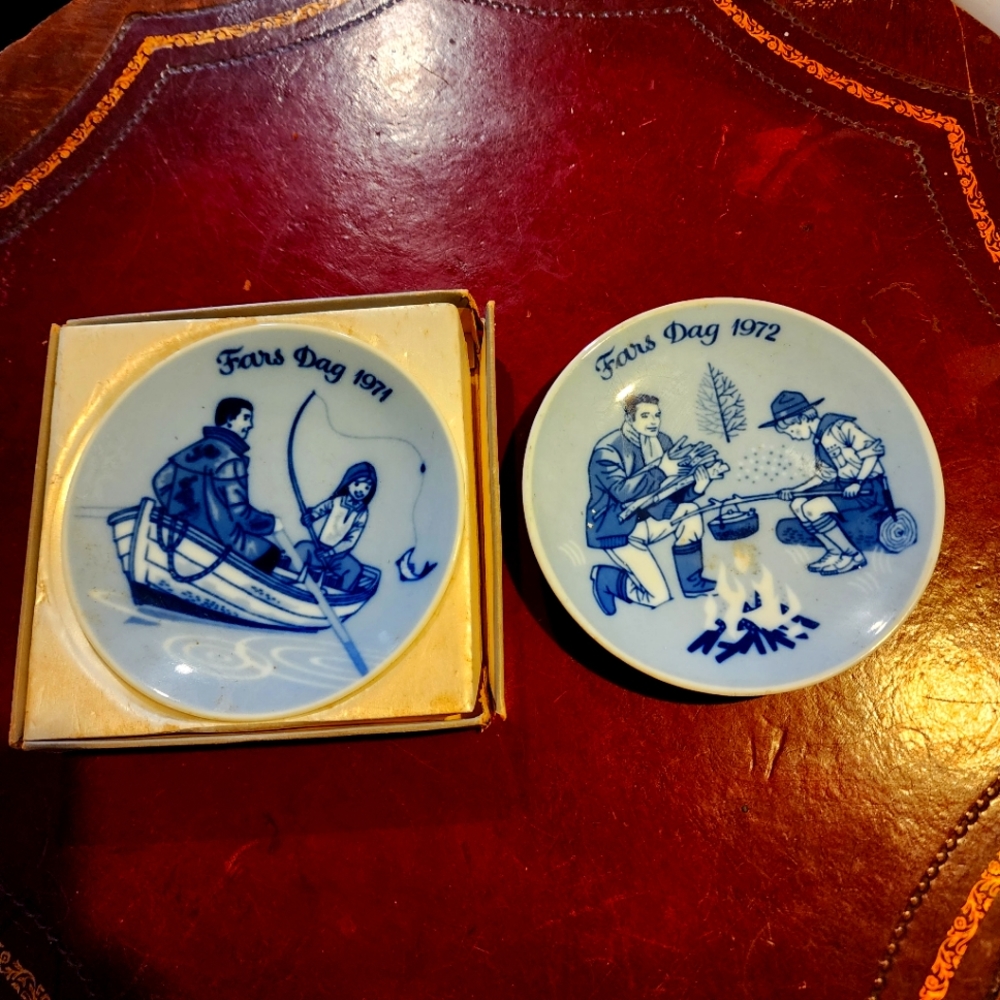 Norwegian Blue 1971 1st Edition 1972 2cd Edition Fathers Day Plates Fars Dag